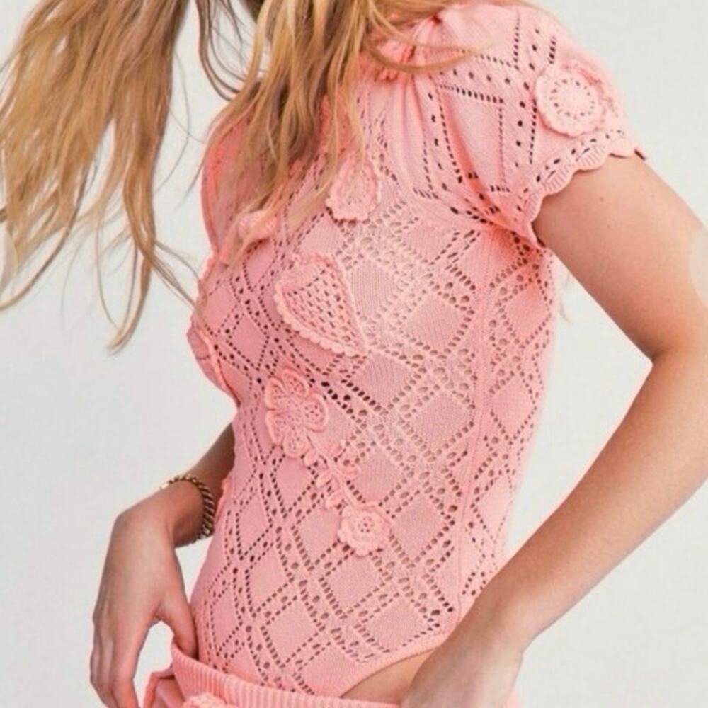 LoveShackFancy NWT Forte Small Peach Pink Strawberry Appliqué Knit Bodysuit - Picture 4 of 16